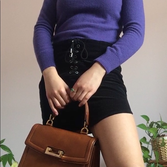 Black tie up corduroy skirt - Picture 2 of 3